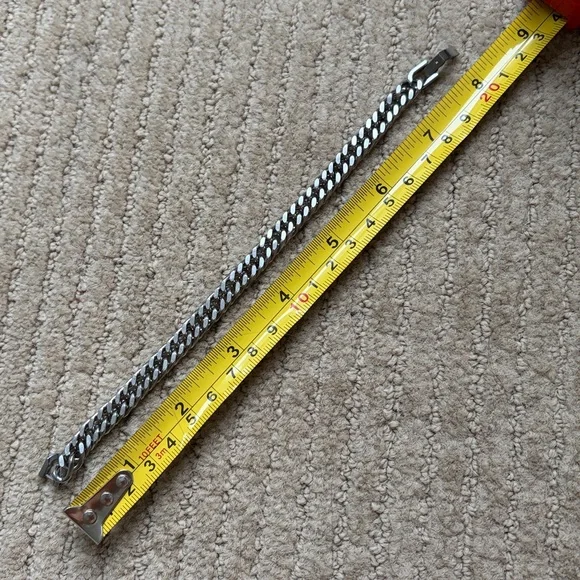 Diamond Quality Jewelry Chain Bracelet - Picture 3 of 8